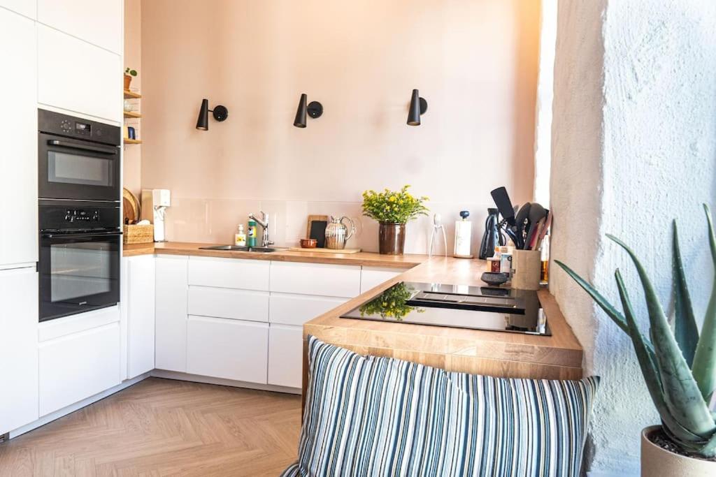 Apartment Attraktiv Og Klassisk Midt I Oslo, 80m2 Oslo